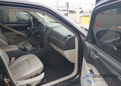 2006 Chrysler 300 Touring z USA, uszkodzony, nr VIN 2C3LA53G96H206779